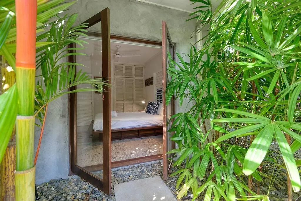 Villa 10 Sand Street - 3 Bedroom Beachhouse Port Douglas