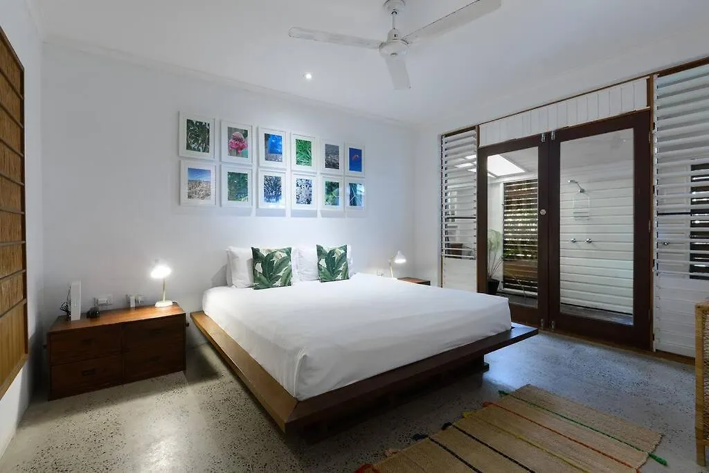10 Sand Street - 3 Bedroom Beachhouse Port Douglas 0*,
